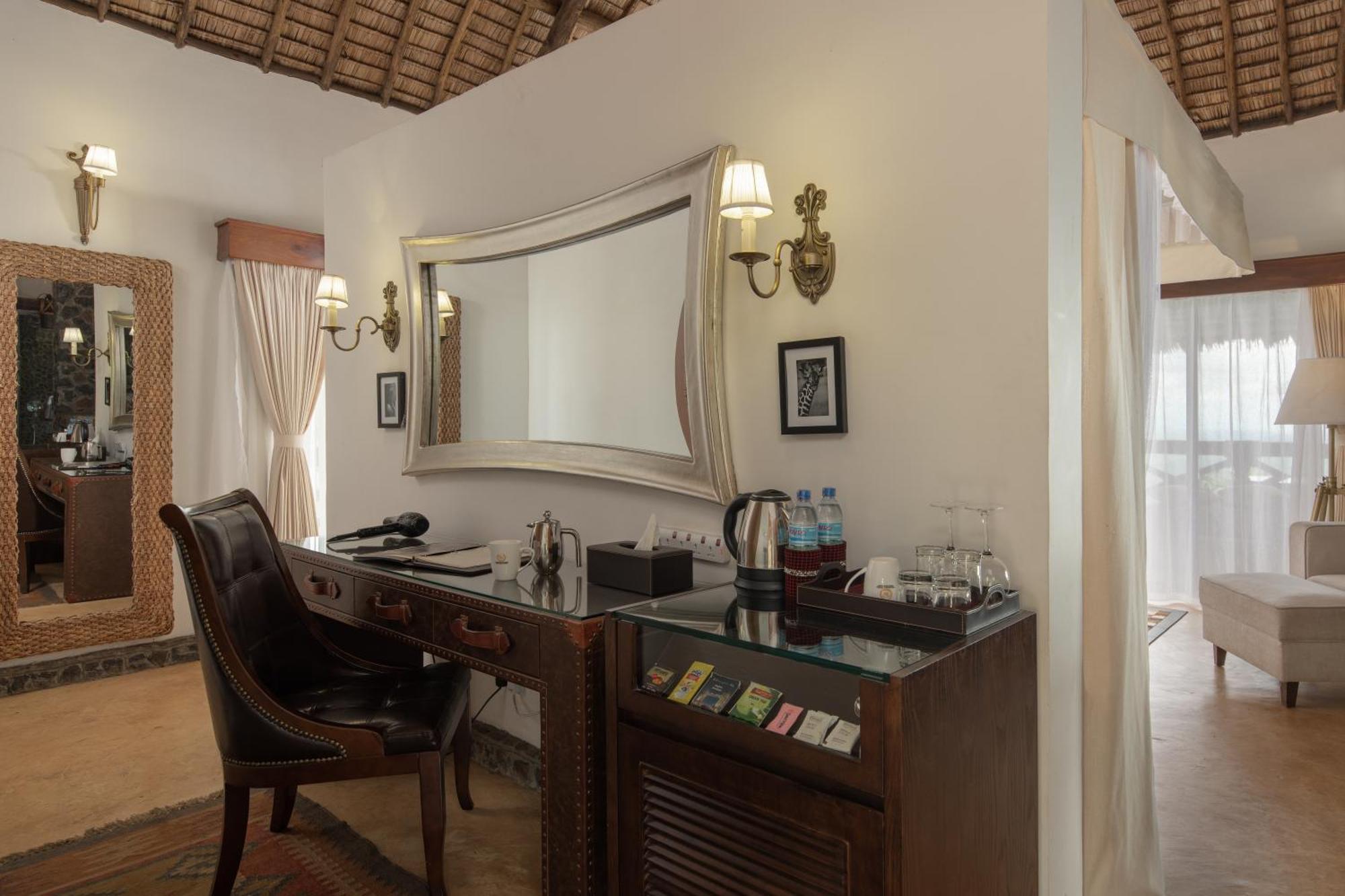 Lake Manyara Kilimamoja Lodge Mto wa Mbu Exteriör bild